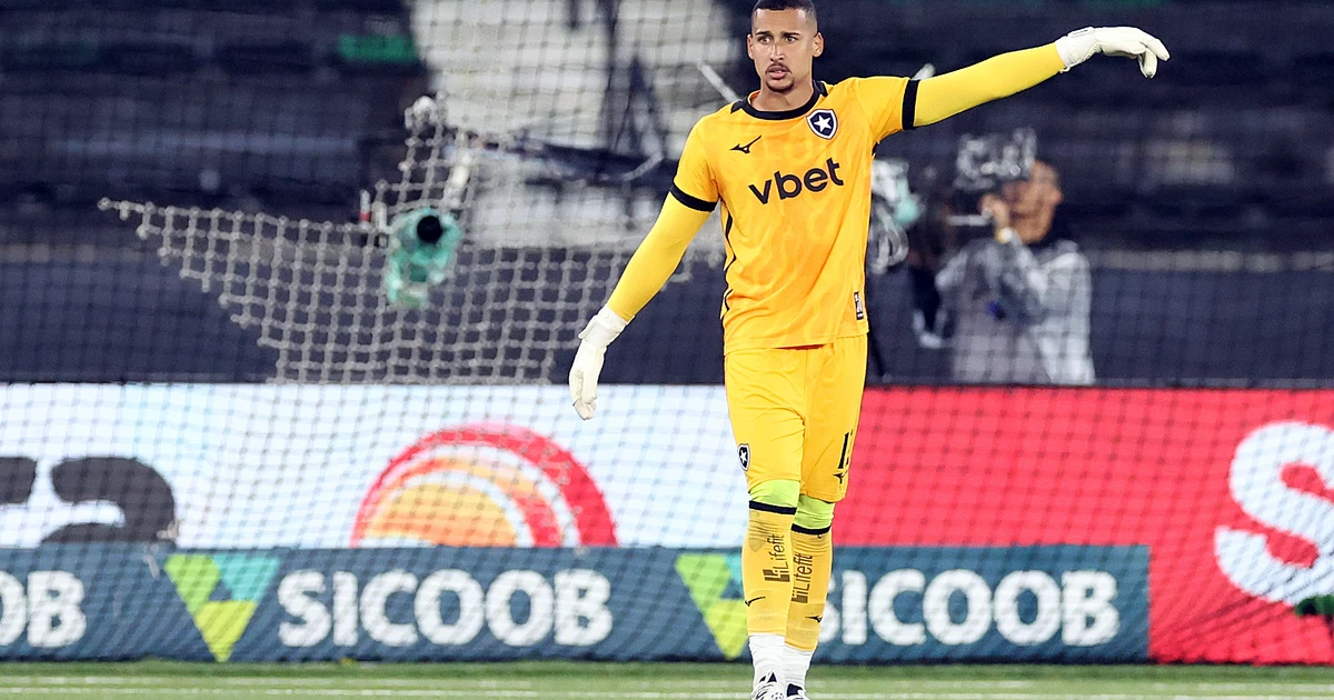 Gabriel Batista brilha no empate entre Botafogo e Palmeiras pelo Brasileirão