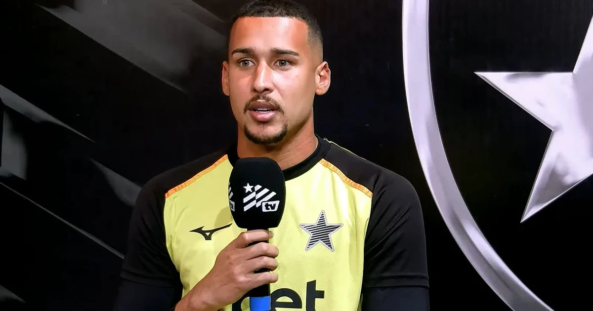 Gabriel Batista projeta duelo decisivo contra o Grêmio após brilhar pelo Botafogo