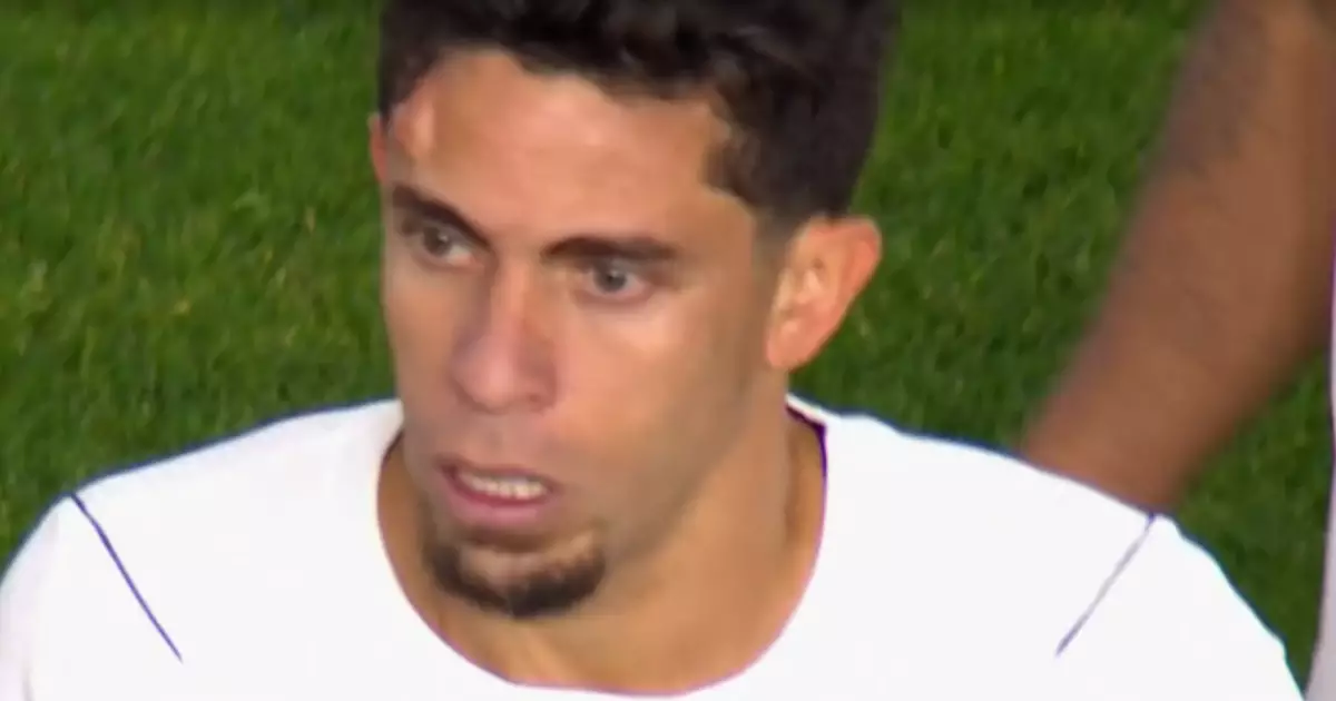 Gabriel Paulista sofre lesão visível em disputa aérea contra o Estudiantes