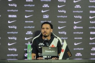Gabriel revela trajetória incomum até chegar ao Vasco
