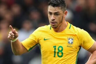 Giuliano encerra carreira no futebol profissional aos 36 anos