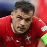 Granit Xhaka é investigado por suspeita de fraude em certificado de vacinação