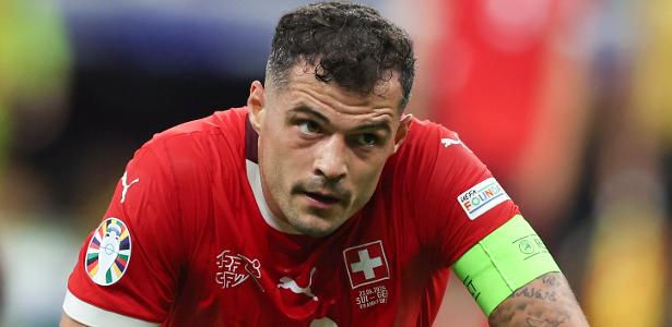 Granit Xhaka é investigado por suspeita de fraude em certificado de vacinação