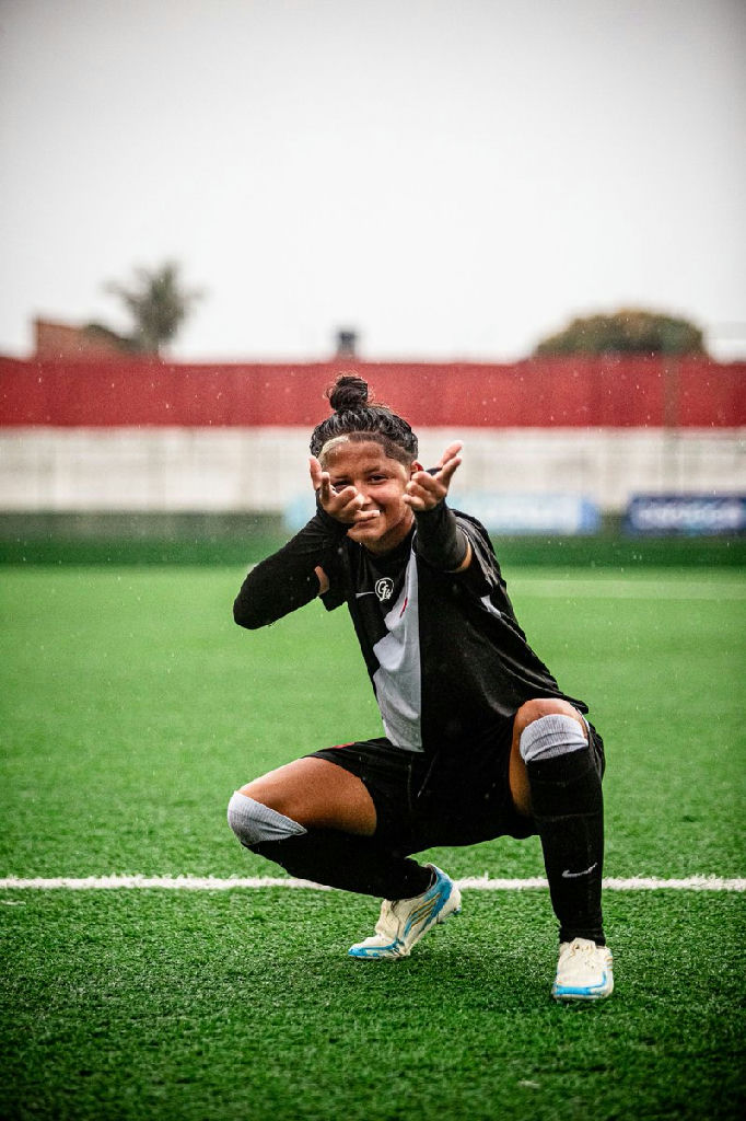 Grazi Melo brilha e garante vitória do Vasco no Carioca sub-17