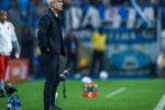 Grêmio demite Luís Castro e enfrenta crise na reta final da temporada