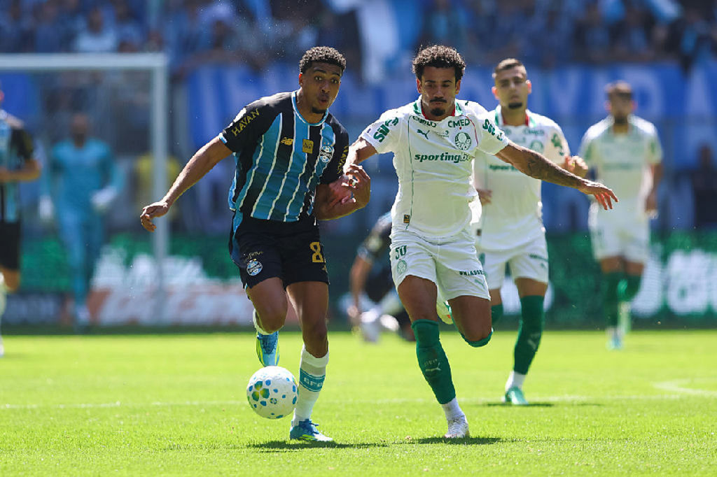 Grêmio e Palmeiras empatam sem gols em duelo equilibrado pelo campeonato