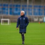 Grêmio oficializa o desligamento do técnico Luís Castro após derrota no Brasileirão