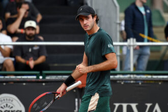 Gustavo Heide supera Meligeni e avança às quartas de final em Curitiba