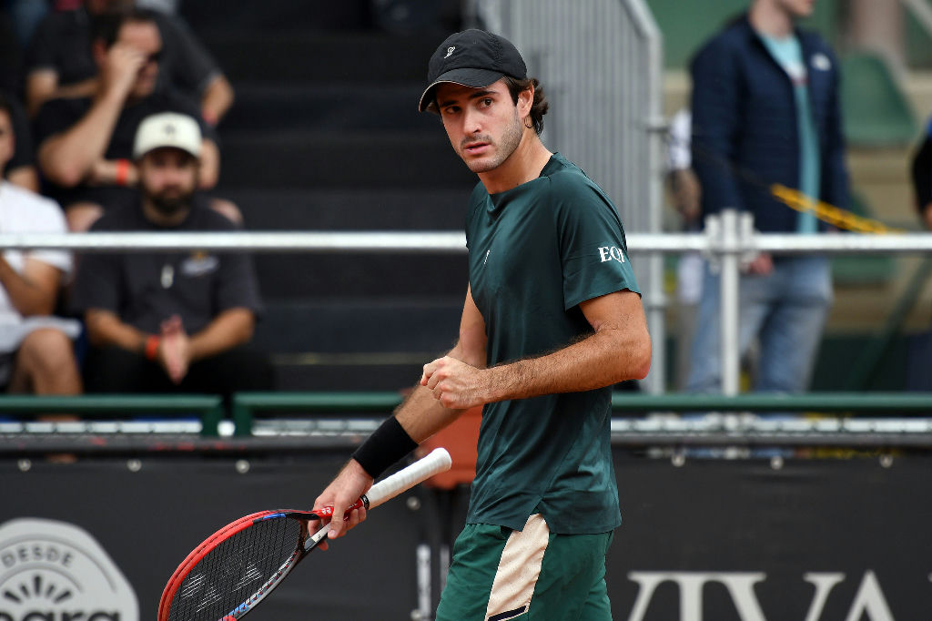 Gustavo Heide supera Meligeni e avança às quartas de final em Curitiba