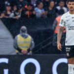 Gustavo Henrique defende trabalho de Diniz e convoca elenco do Corinthians para reação