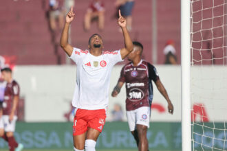 Gustavo Prado deixa Ceará e é emprestado pelo Internacional ao Dínamo de Kiev