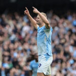 Haaland iguala feito histórico de Kane na Premier League