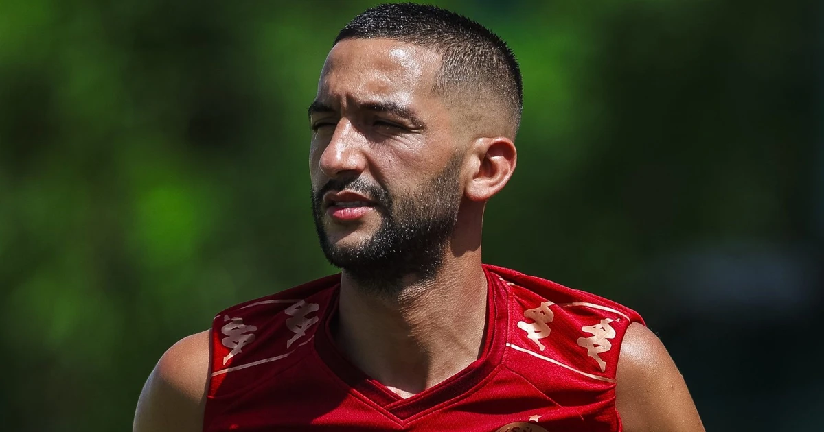 Hakim Ziyech rejeita oferta árabe e acerta transferência para o Botafogo