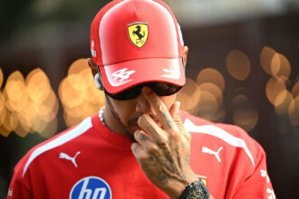 Hamilton dispara contra escolhas da Ferrari durante o treino classificatório em Baku