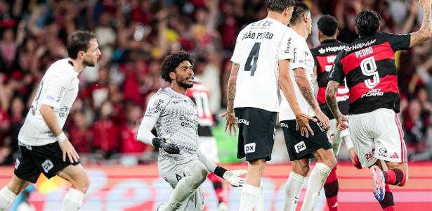 Hugo Souza vive dia de protagonista sob vaias e pressão no Maracanã