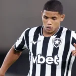 Huguinho ganha destaque após observação de Ancelotti no Nilton Santos