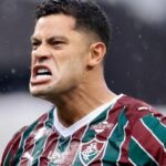 Hulk brilha em vitória do Fluminense sobre o Corinthians e cita guerra espiritual