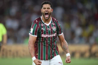 Hulk brilha no Fluminense e clube celebra fase artilheira do atacante
