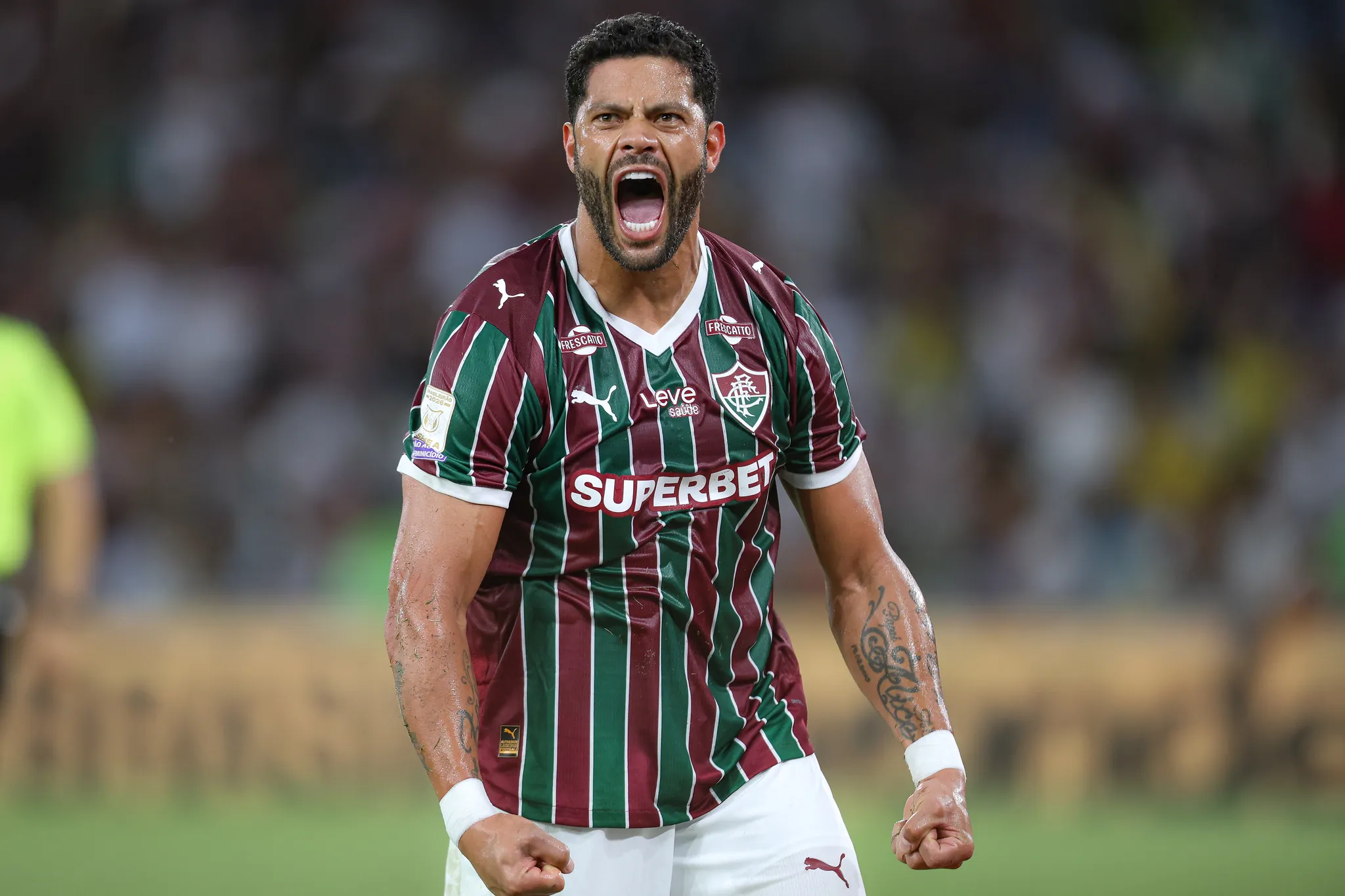 Hulk brilha no Fluminense e clube celebra fase artilheira do atacante