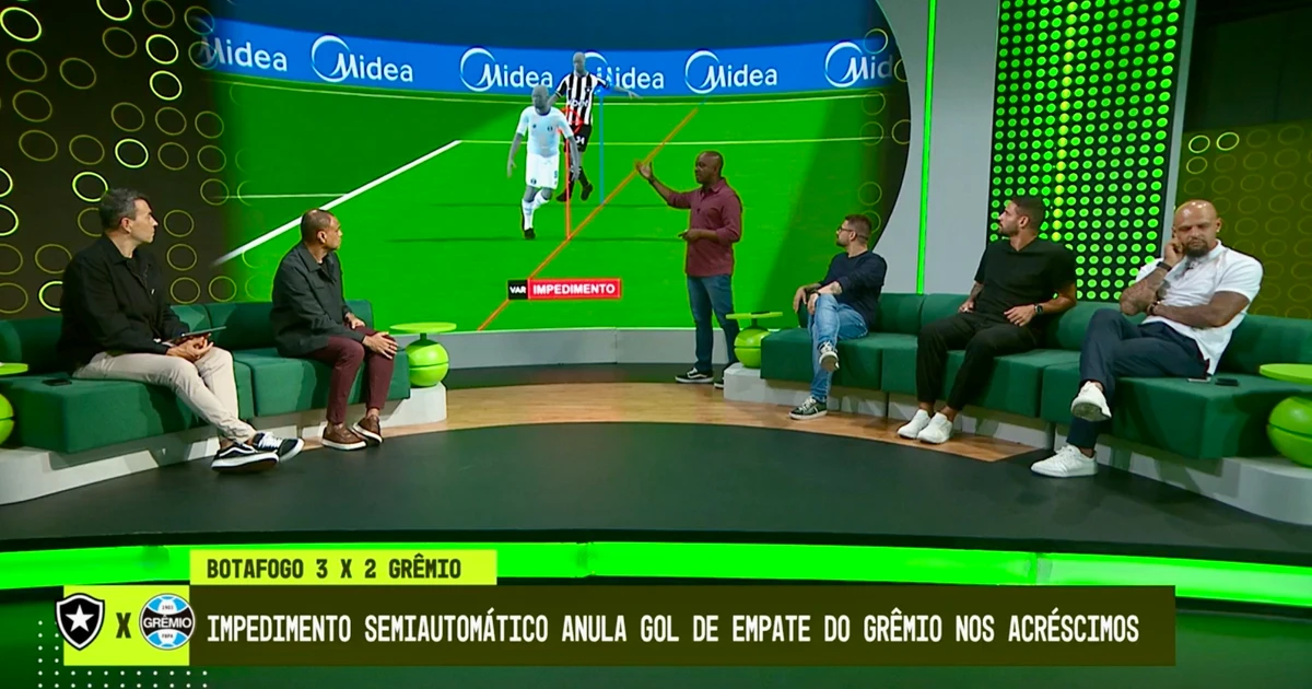 Impedimento semiautomático anula gol do Grêmio em decisão ajustada contra o Botafogo