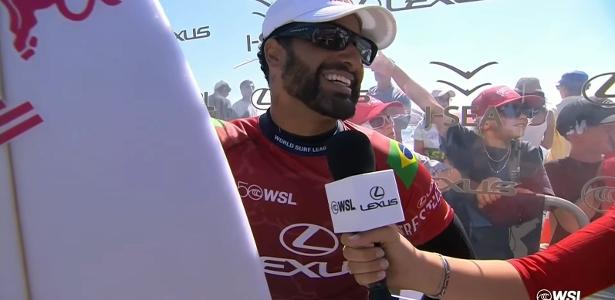 Ítalo Ferreira e Yago Dora avançam em Trestles e acirram disputa no ranking mundial