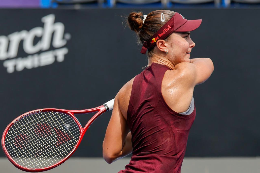 Iva Jovic supera Magdalena Frech e avança à semifinal do WTA 500 de Guadalajara