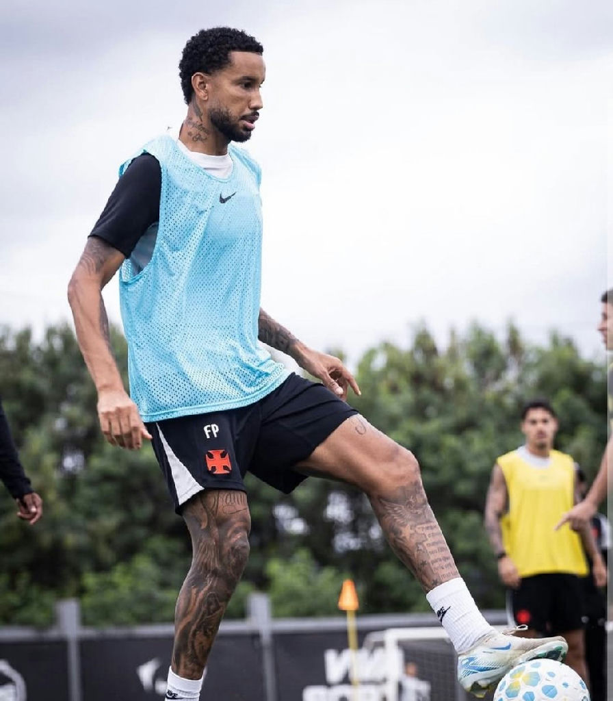 Jair avança em recuperação e projeta retorno ao time do Vasco