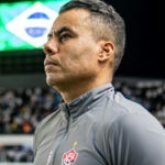 Jair Ventura avalia futuro no Vitória após eliminação na Copa do Brasil
