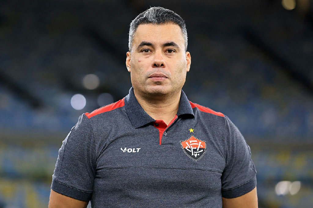 Jair Ventura recusa proposta do Internacional e decide permanecer no Vitória