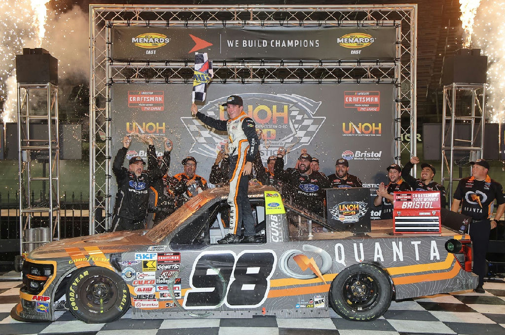 Jake Garcia alcança triunfo inédito na NASCAR Truck Series em Bristol