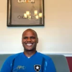Jefferson celebra homenagem no Botafogo e relembra trajetória de lealdade ao clube