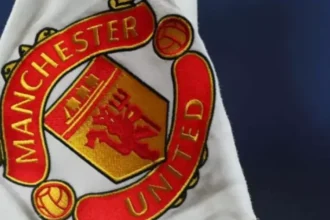 Joia da base do Manchester United solicita rescisão de contrato aos 15 anos