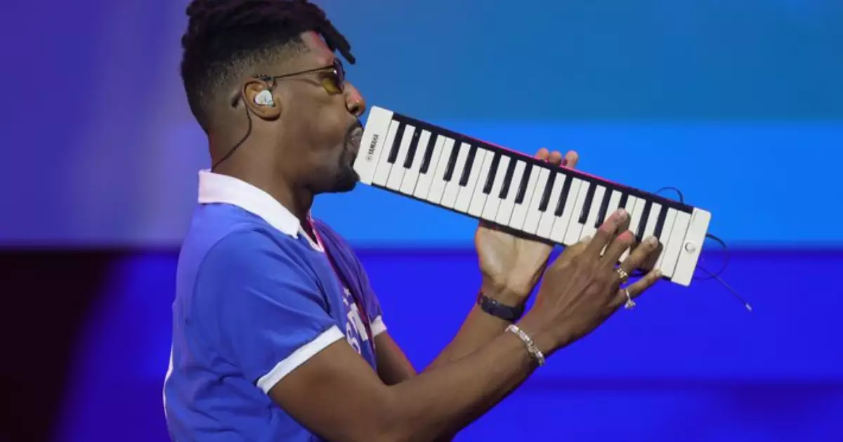 Jon Batiste domina o Palco Mundo com performance vibrante no Rock in Rio