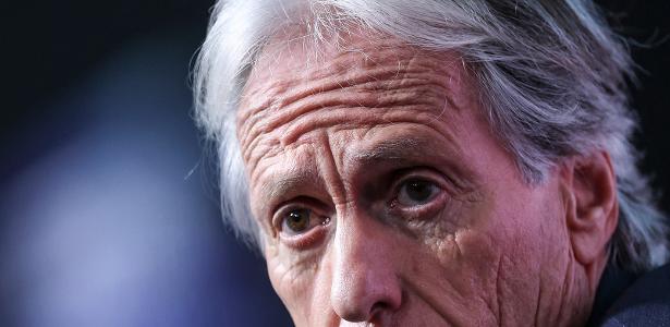 Jorge Jesus adota postura rígida e nega privilégios a Cristiano Ronaldo na seleção