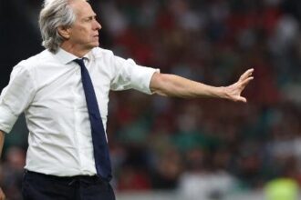 Jorge Jesus defende estaduais e contesta restrição a estrangeiros no Brasil