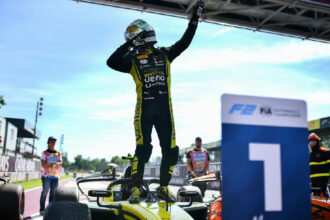 Joshua Durksen triunfa em Monza e lidera dobradinha da Invicta na Fórmula 2