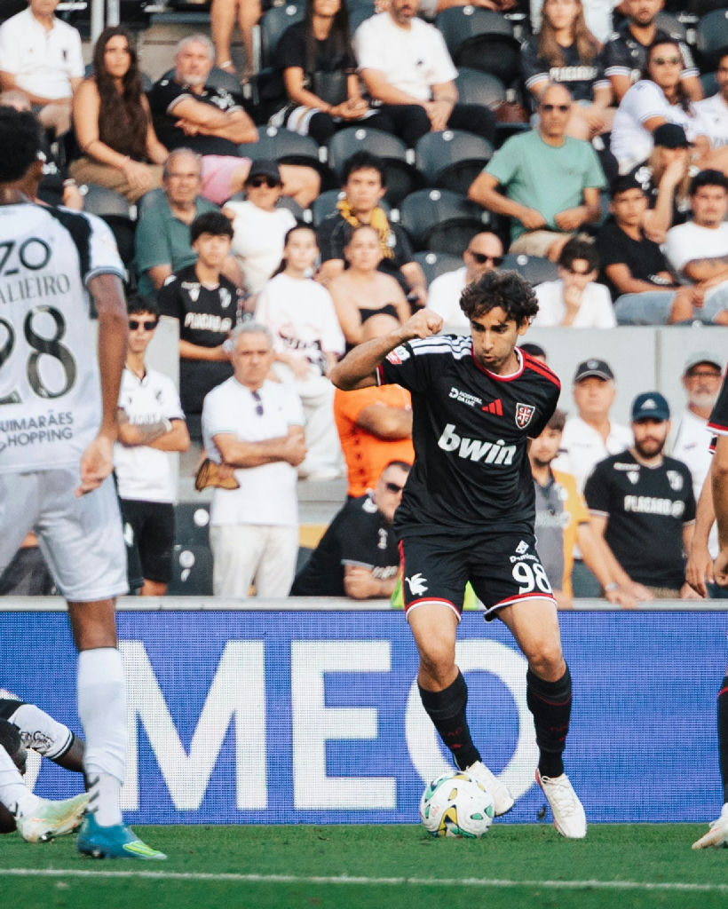 JP Murilo estreia com solidez defensiva pelo Casa Pia na Liga Portugal