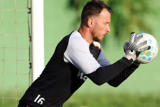 Juventus avalia contratação de Neto para suprir desfalque no gol
