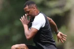 Kaio Pantaleão intensifica recuperação e antecipa retorno ao CT do Botafogo