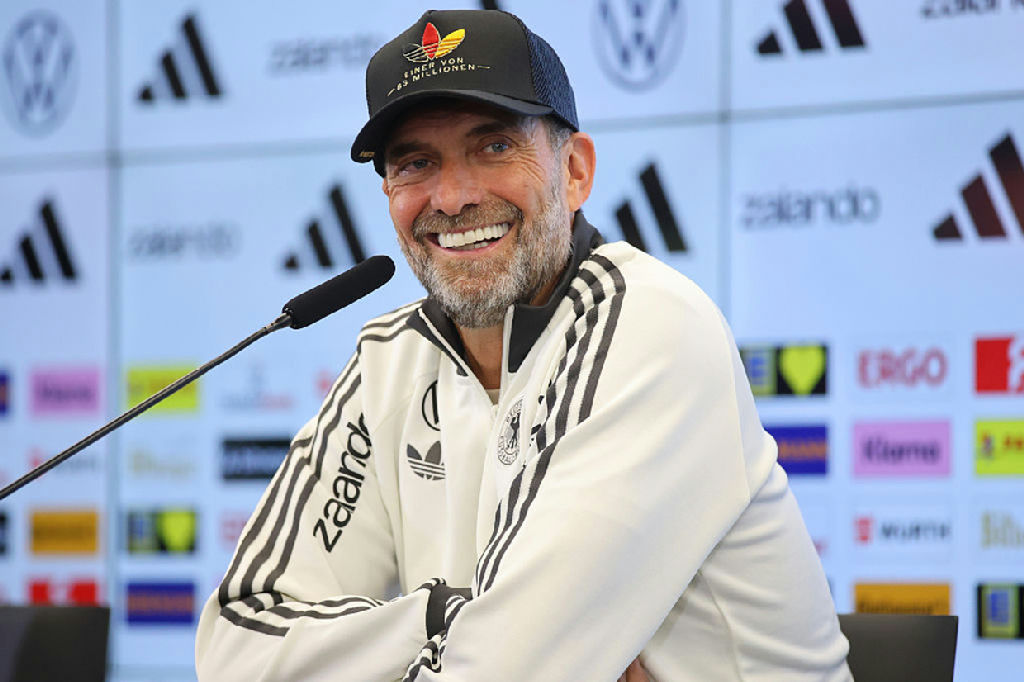 Klopp convoca 44 jogadores e promove 16 estreias em sua primeira lista na Alemanha