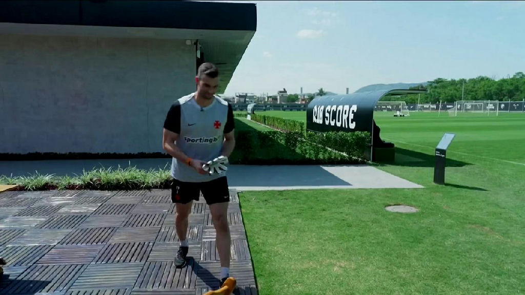 Léo Jardim abre o jogo sobre carreira e rotina em entrevista exclusiva ao Globo Esporte