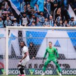 Léo Jardim destaca resiliência e mentalidade do elenco após vitória