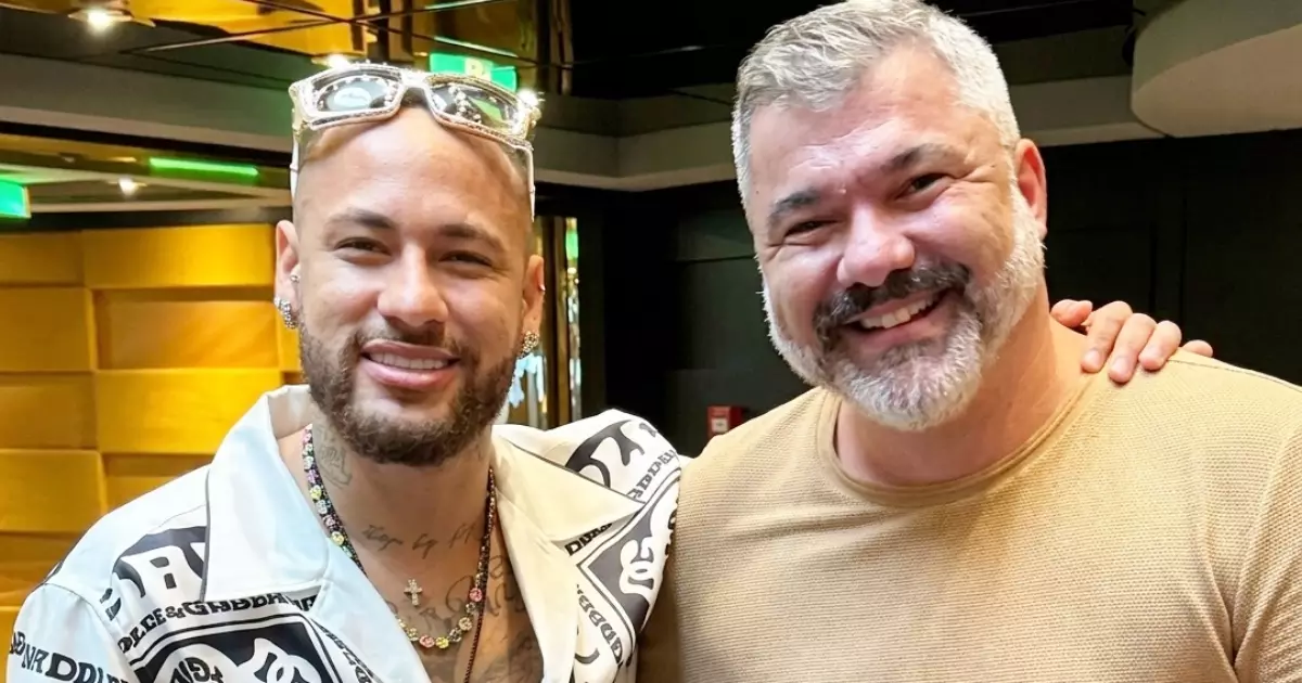 Leo Reis: o professor de inglês que conquistou celebridades e o mundo do futebol