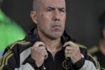 Leonardo Jardim pede cautela ao Flamengo após assumir a liderança do Brasileirão