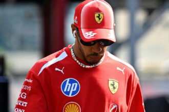 Lewis Hamilton critica redução da distância das corridas na Fórmula 1 para 2027