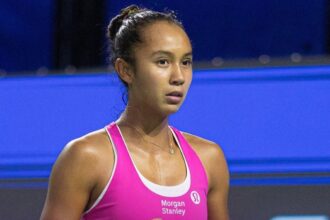 Leylah Fernandez supera Mirra Andreeva e garante vaga na semifinal em Singapura