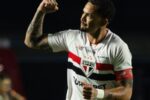 Luciano retorna ao São Paulo para duelo decisivo contra o Boca Juniors