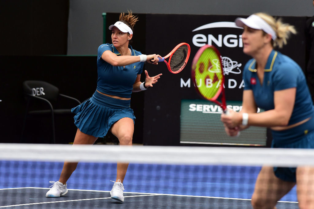 Luísa Stefani celebra vitória na estreia do SP Open em São Paulo
