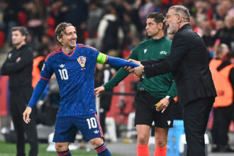 Luka Modric e Slaven Bilic reeditam parceria histórica na seleção da Croácia