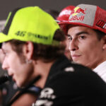 Marc Márquez ironiza autobiografia de Valentino Rossi e mantém rivalidade viva